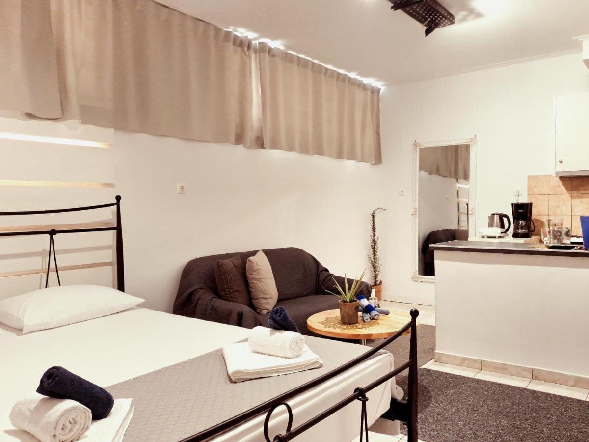 Studio V3St & Parking Лариса Екстериор снимка